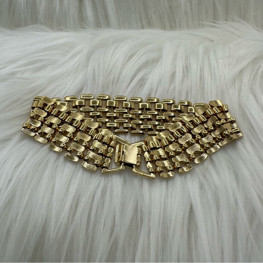 Gold Tone Metal 7.25” Fancy Link Bracelet View 3